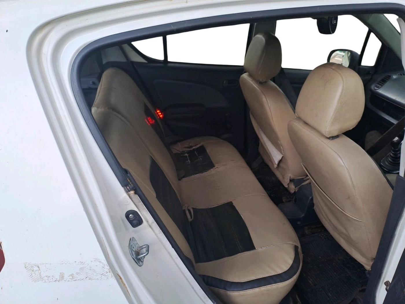 2015 Maruti Ritz LXI, CNG, Manual, 3,01,733 km, interior