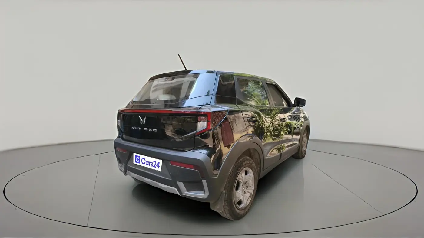 2024 Mahindra XUV 3XO MX3 Pro 1.2 L TCMPFI AT, Petrol, Automatic, 24,521 km, exterior
