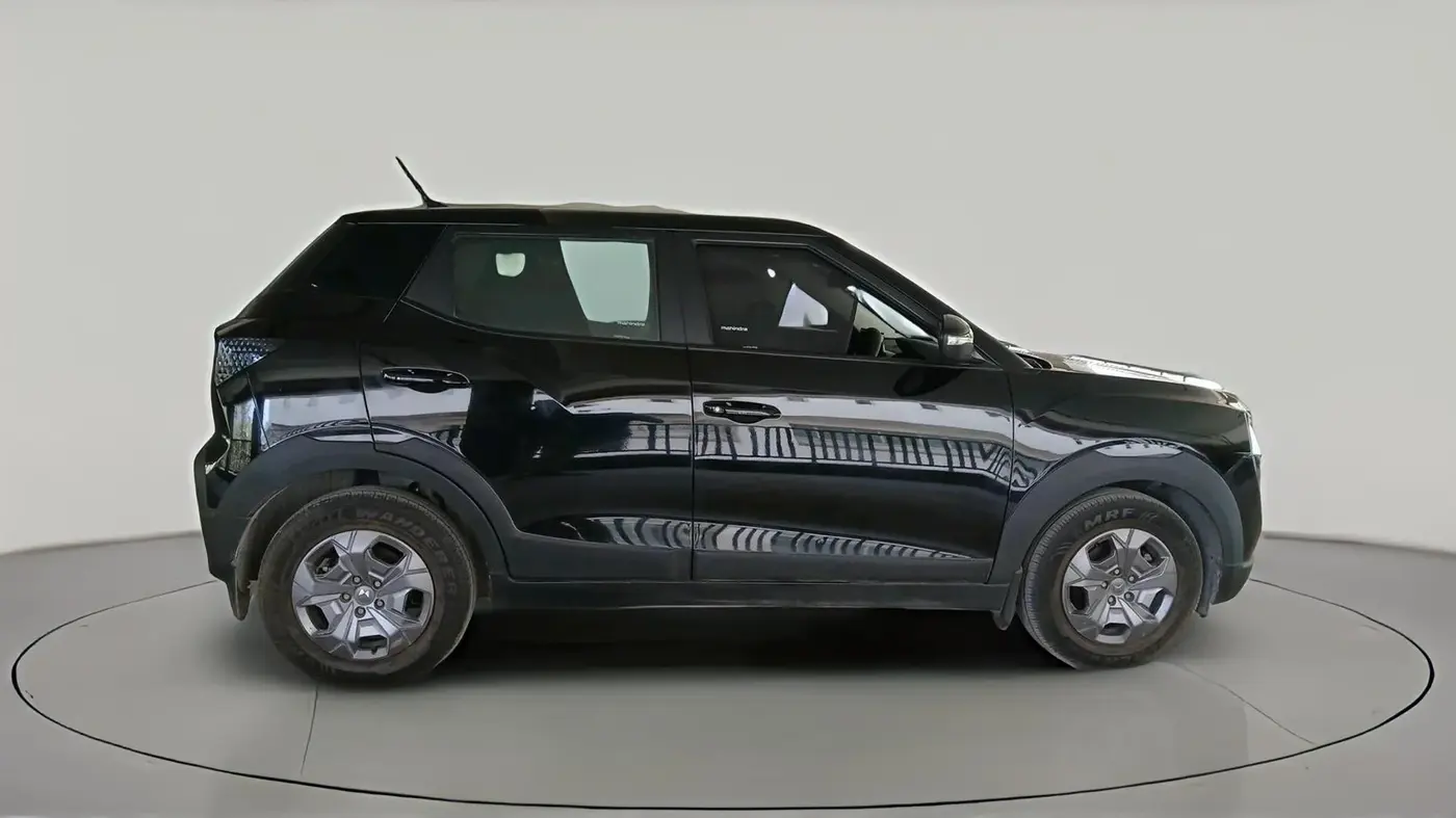 2024 Mahindra XUV 3XO MX3 Pro 1.2 L TCMPFI AT, Petrol, Automatic, 24,521 km, exterior