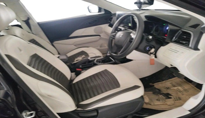 2024 Mahindra XUV 3XO MX3 Pro 1.2 L TCMPFI AT, Petrol, Automatic, 24,521 km, interior