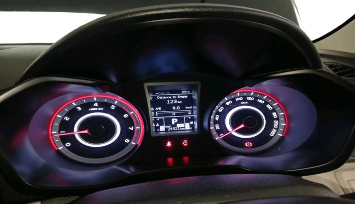 2024 Mahindra XUV 3XO MX3 Pro 1.2 L TCMPFI AT, Petrol, Automatic, 24,521 km, interior