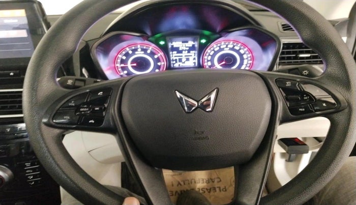 2024 Mahindra XUV 3XO MX3 Pro 1.2 L TCMPFI AT, Petrol, Automatic, 24,521 km, interior