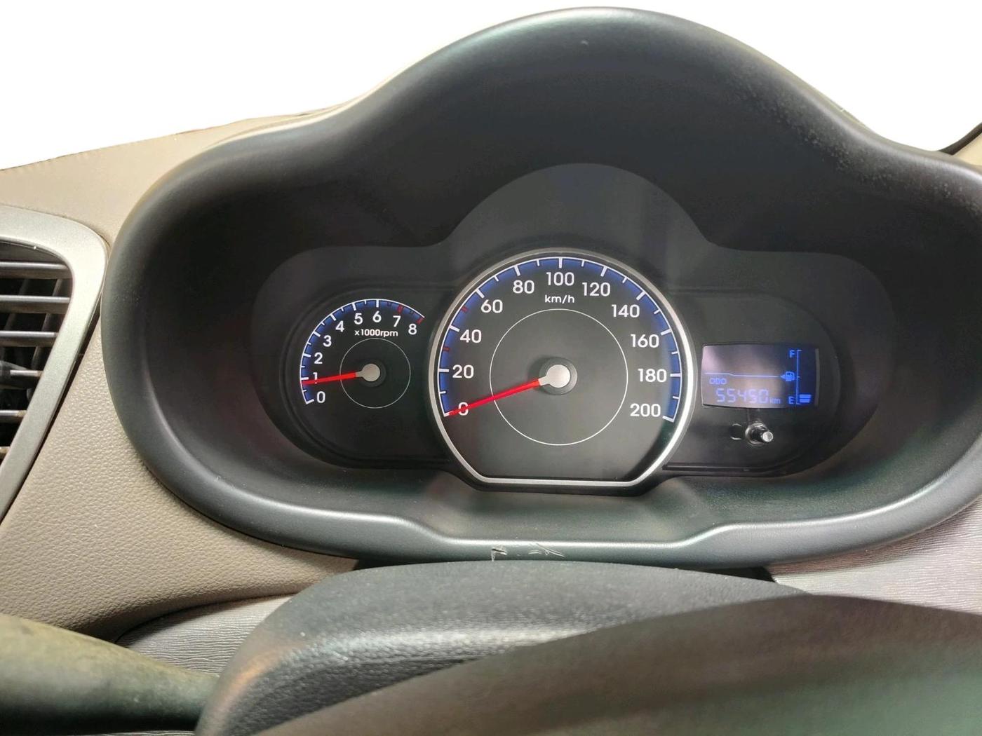 2011 Hyundai i10 MAGNA 1.2, Petrol, Manual, 55,450 km, interior
