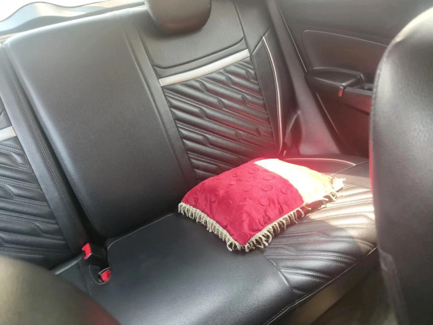 2021 Maruti Swift ZXI, Petrol, Manual, 45,218 km, interior