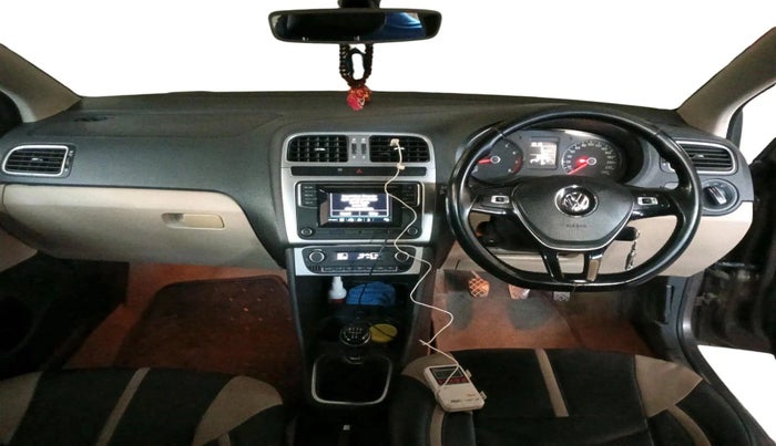 2017 Volkswagen Polo HIGHLINE1.2L, Petrol, Manual, 65,996 km, interior