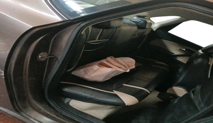 2017 Volkswagen Polo HIGHLINE1.2L, Petrol, Manual, 65,996 km, interior