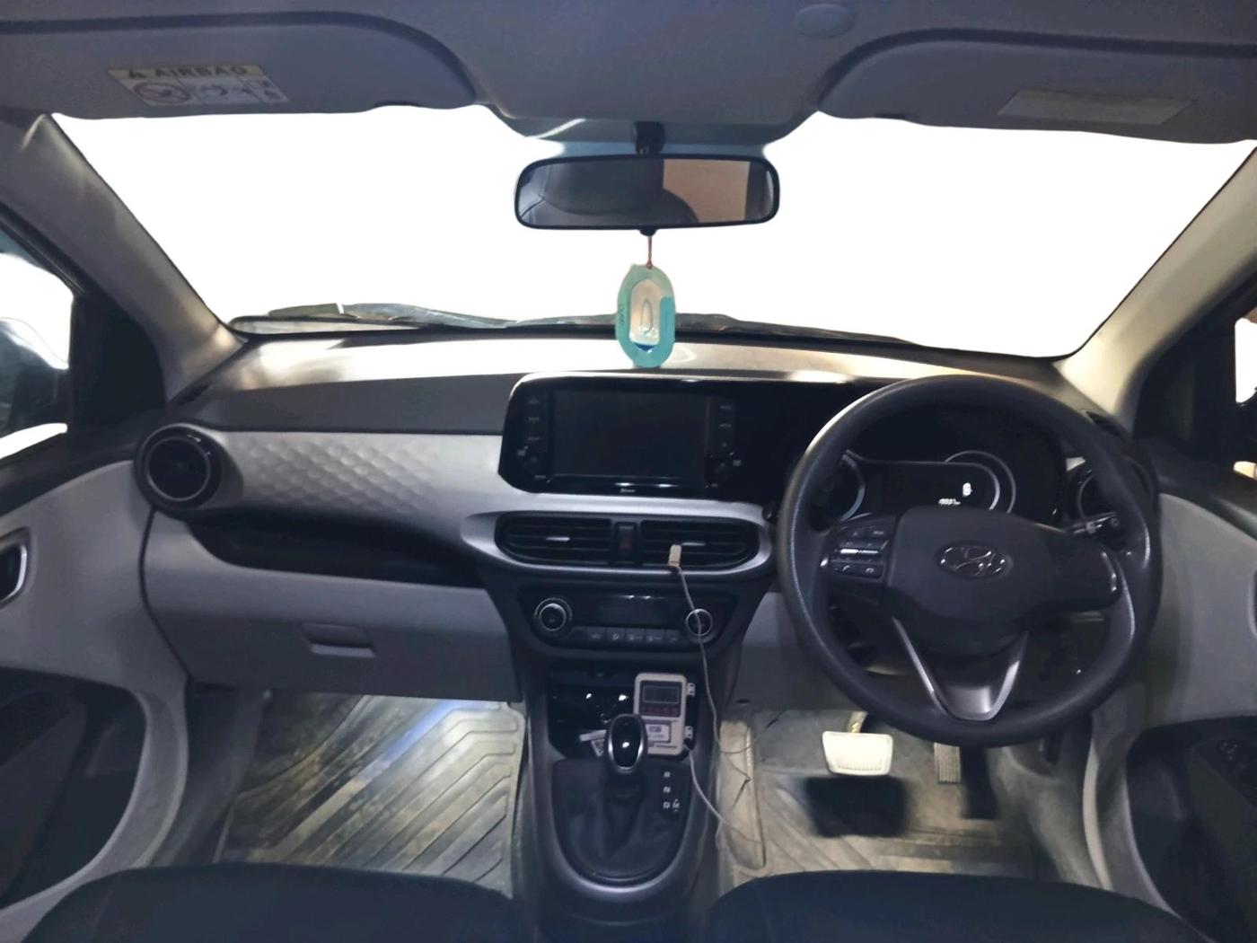 2022 Hyundai GRAND I10 NIOS SPORTZ AMT 1.2 KAPPA VTVT, Petrol, Automatic, 19,937 km, interior