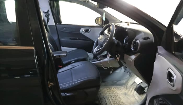 2022 Hyundai GRAND I10 NIOS SPORTZ AMT 1.2 KAPPA VTVT, Petrol, Automatic, 19,937 km, interior