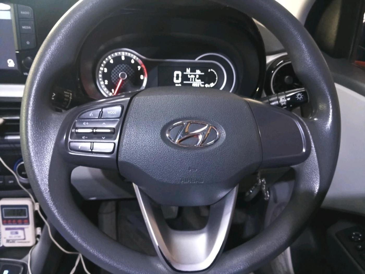 2022 Hyundai GRAND I10 NIOS SPORTZ AMT 1.2 KAPPA VTVT, Petrol, Automatic, 19,937 km, interior