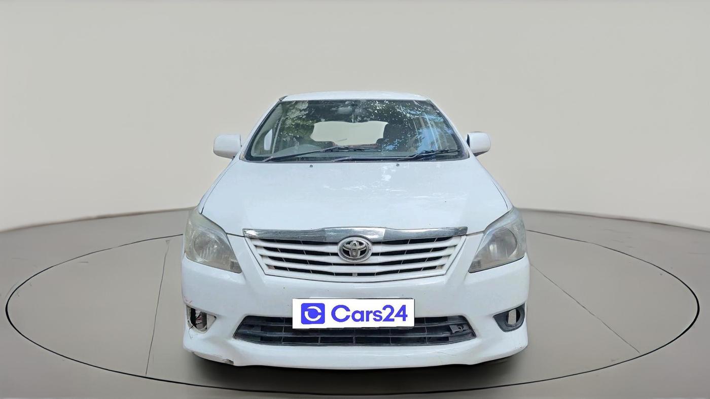 2012 Toyota Innova GX 2.5 8 STR, Diesel, Manual, 1,60,667 km, exterior