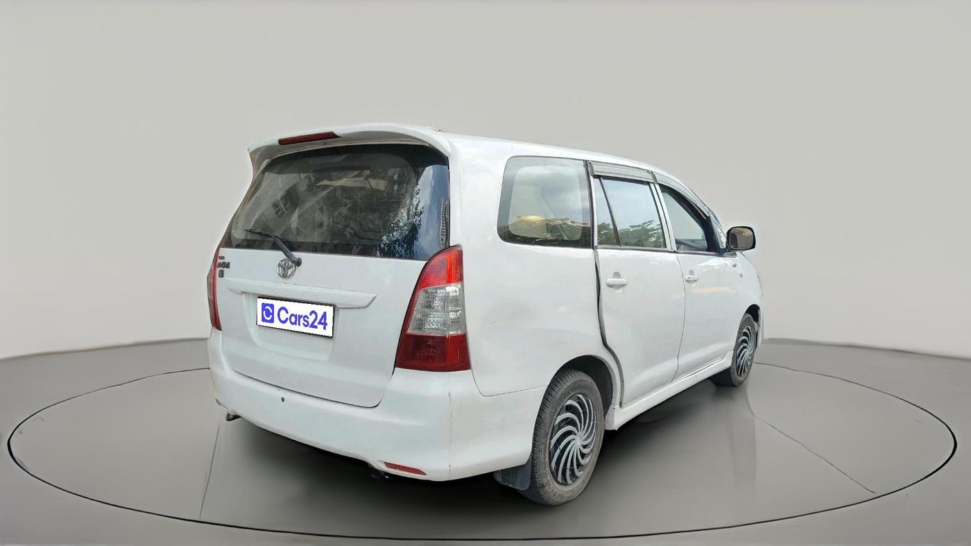 2012 Toyota Innova GX 2.5 8 STR, Diesel, Manual, 1,60,667 km, exterior