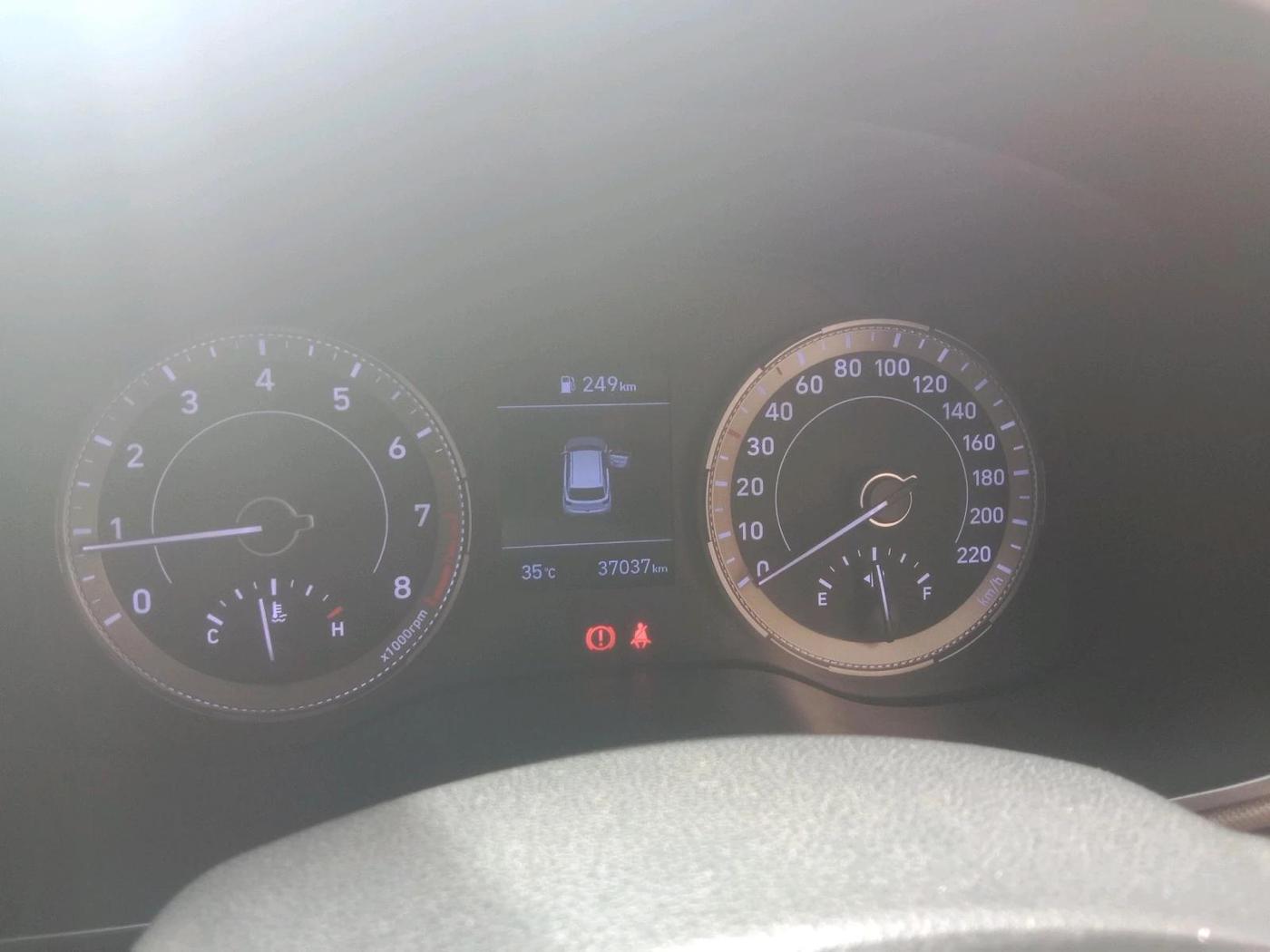 2019 Hyundai VENUE SX 1.0 (O) TURBO, Petrol, Manual, 37,037 km, interior
