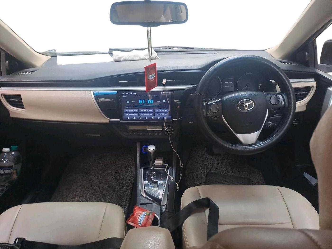 2014 Toyota Corolla Altis VL CVT PETROL, Petrol, Automatic, 94,000 km, interior