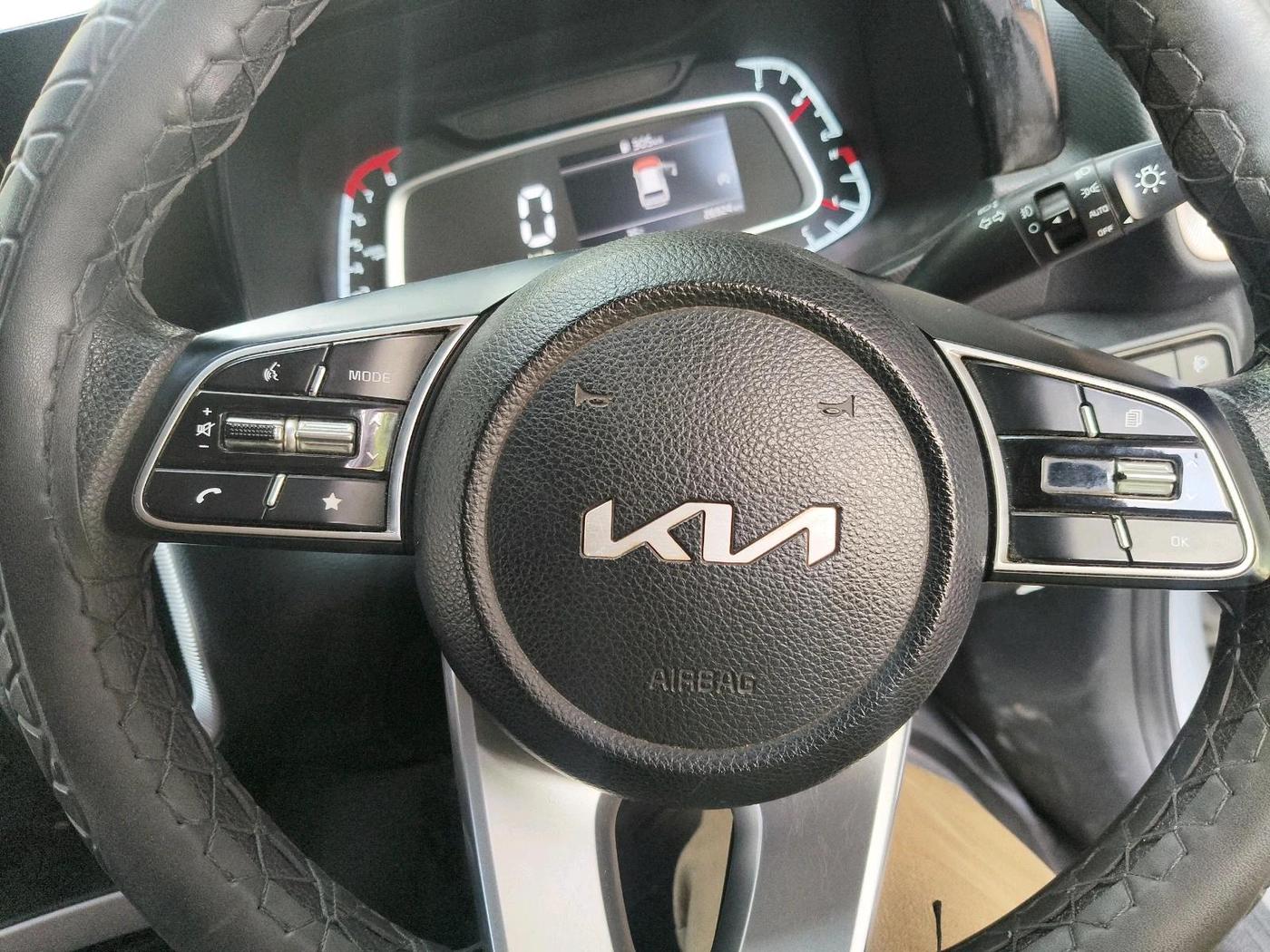 2024 KIA SONET HTK PLUS 1.2 PETROL MT, Petrol, Manual, 26,924 km, interior