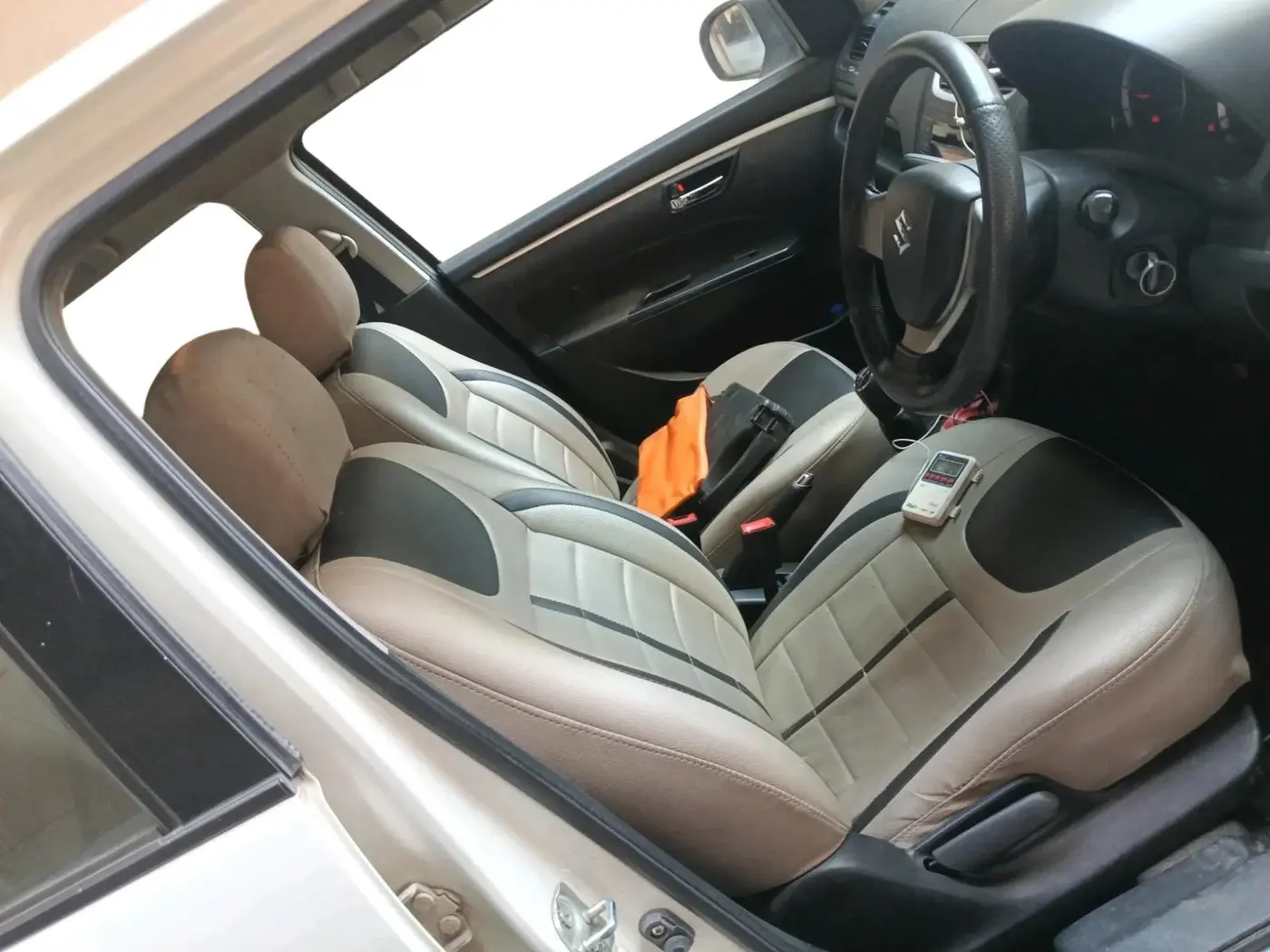 2015 Maruti Swift VXI, Petrol, Manual, 27,769 km, interior