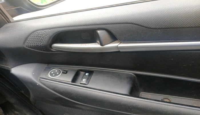 2023 KIA SONET HTE 1.2, CNG, Manual, 28,750 km, interior