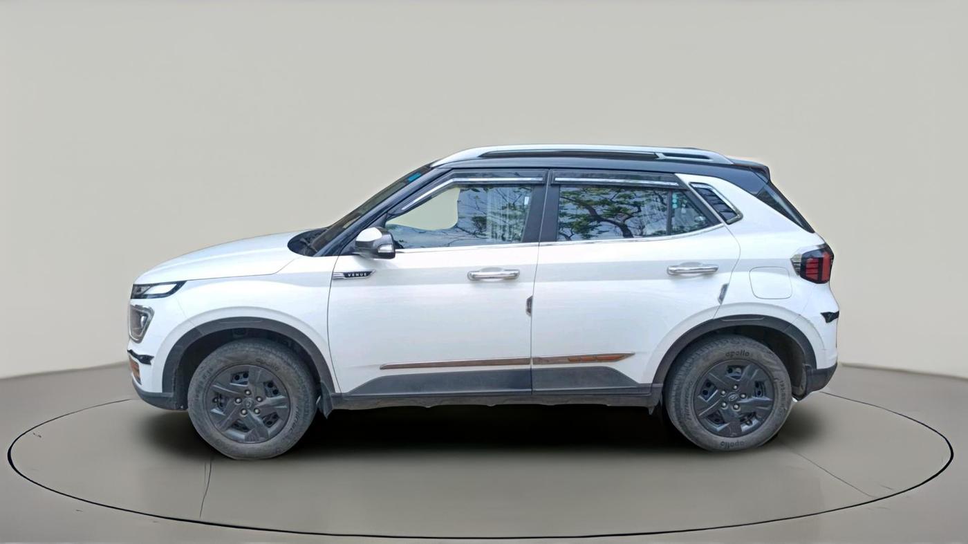 2023 Hyundai VENUE SX 1.2 PETROL, Petrol, Manual, 25,064 km, exterior