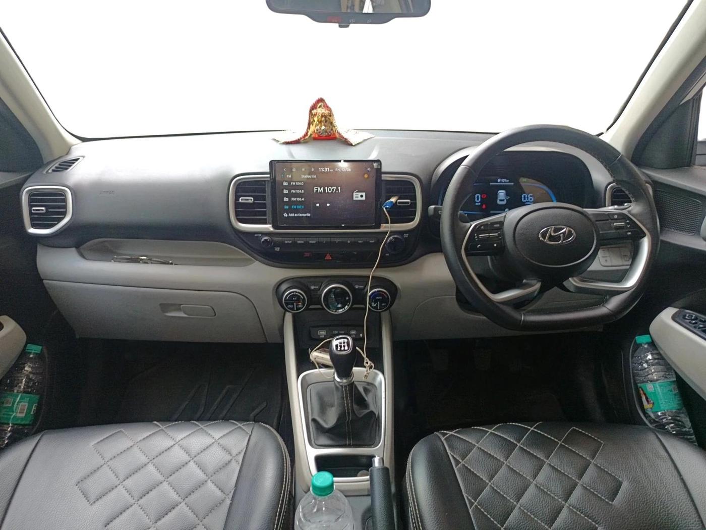 2023 Hyundai VENUE SX 1.2 PETROL, Petrol, Manual, 25,064 km, interior