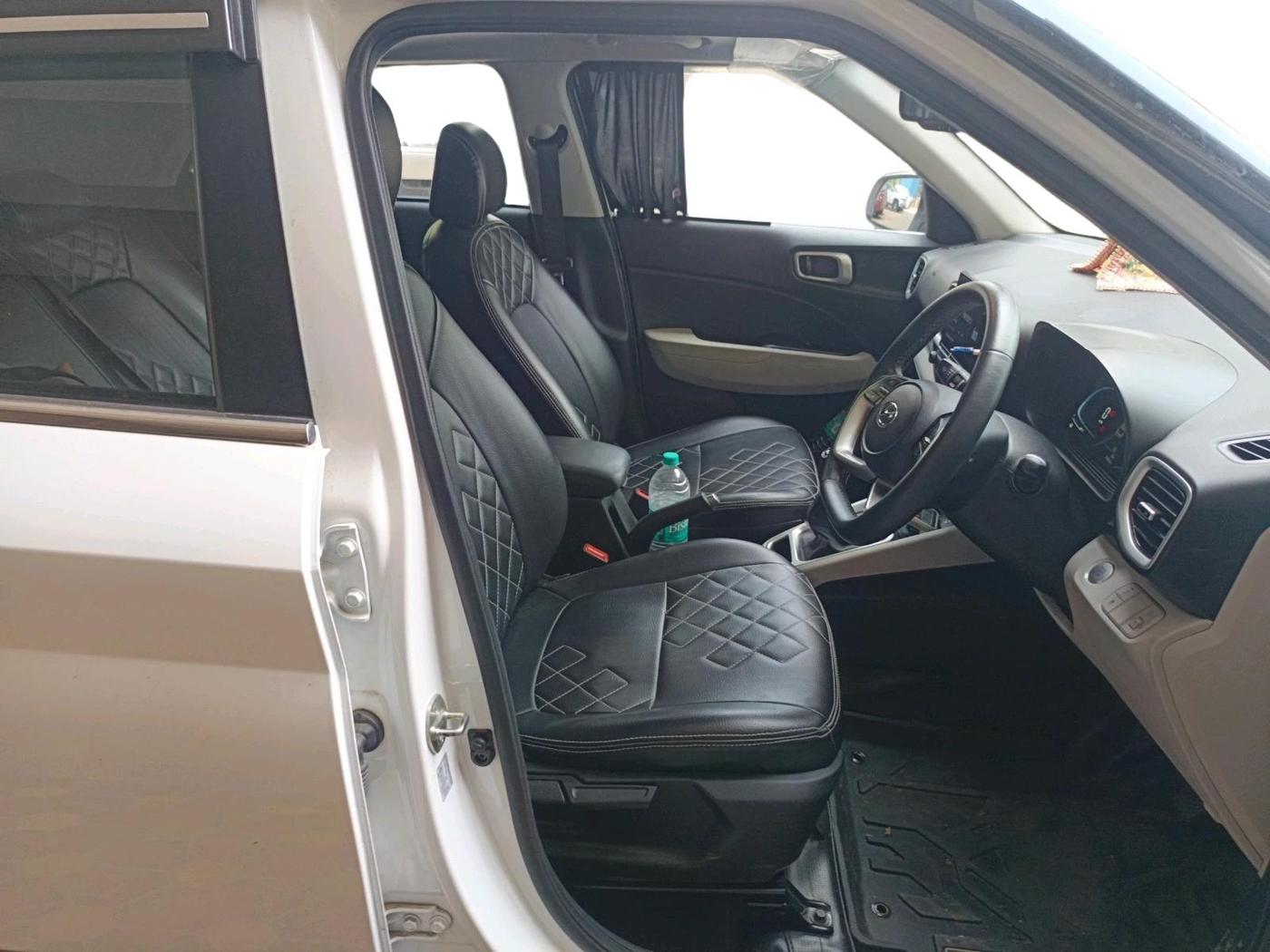 2023 Hyundai VENUE SX 1.2 PETROL, Petrol, Manual, 25,064 km, interior
