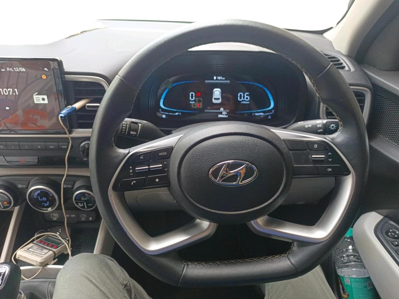 2023 Hyundai VENUE SX 1.2 PETROL, Petrol, Manual, 25,064 km, interior