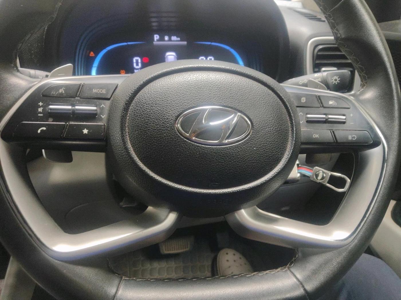 2022 Hyundai VENUE S (O) 1.0 Turbo Petrol DCT, Petrol, Automatic, 53,722 km, interior