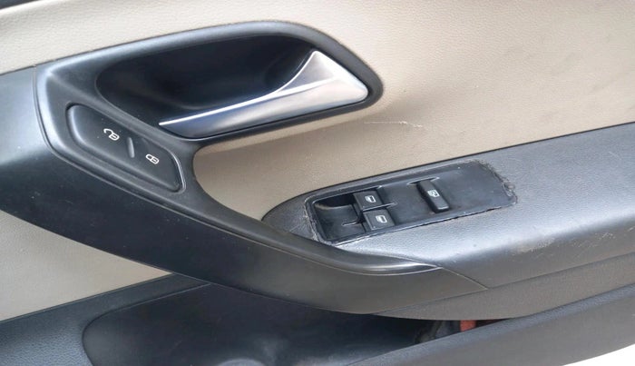 2012 Volkswagen Polo COMFORTLINE 1.2L, Diesel, Manual, 69,500 km, interior