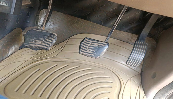 2012 Mahindra Xylo H9 BS IV, Diesel, Manual, 1,10,750 km, interior