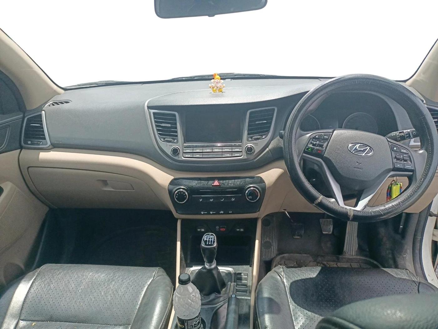 2017 Hyundai Tucson 2WD MT DIESEL, Diesel, Manual, 1,19,658 km, interior