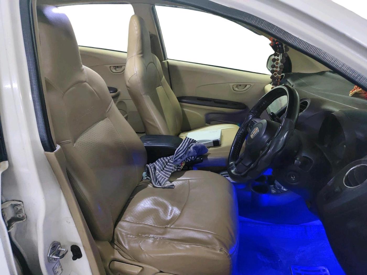 2014 Honda Amaze 1.2L I-VTEC S AT, CNG, Automatic, 93,416 km, interior