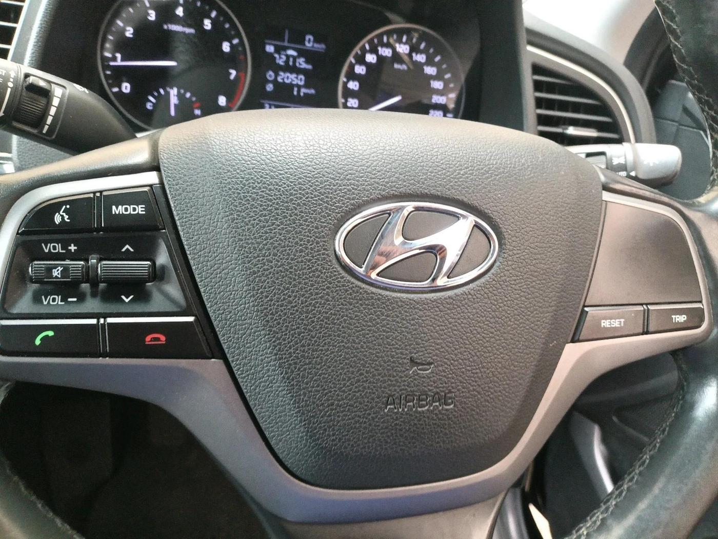 2018 Hyundai New Elantra 2.0 SX MT PETROL, Petrol, Manual, 66,157 km, interior