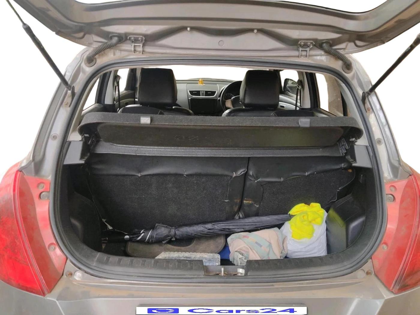 2017 Maruti Swift VXI O, Petrol, Manual, 97,138 km, exterior