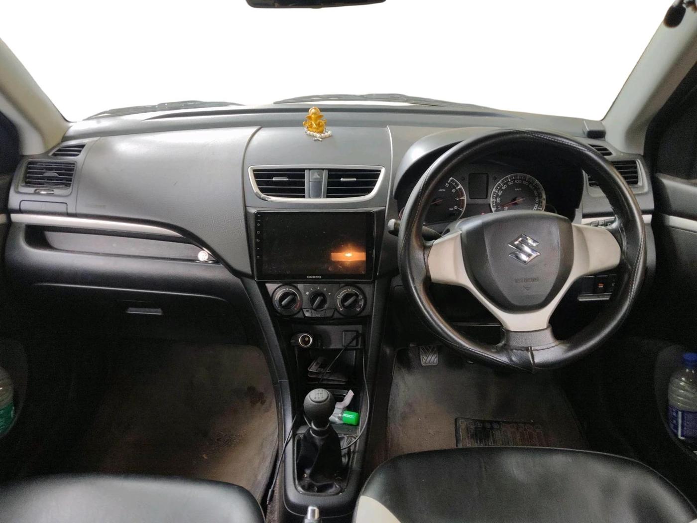 2017 Maruti Swift VXI O, Petrol, Manual, 97,138 km, interior