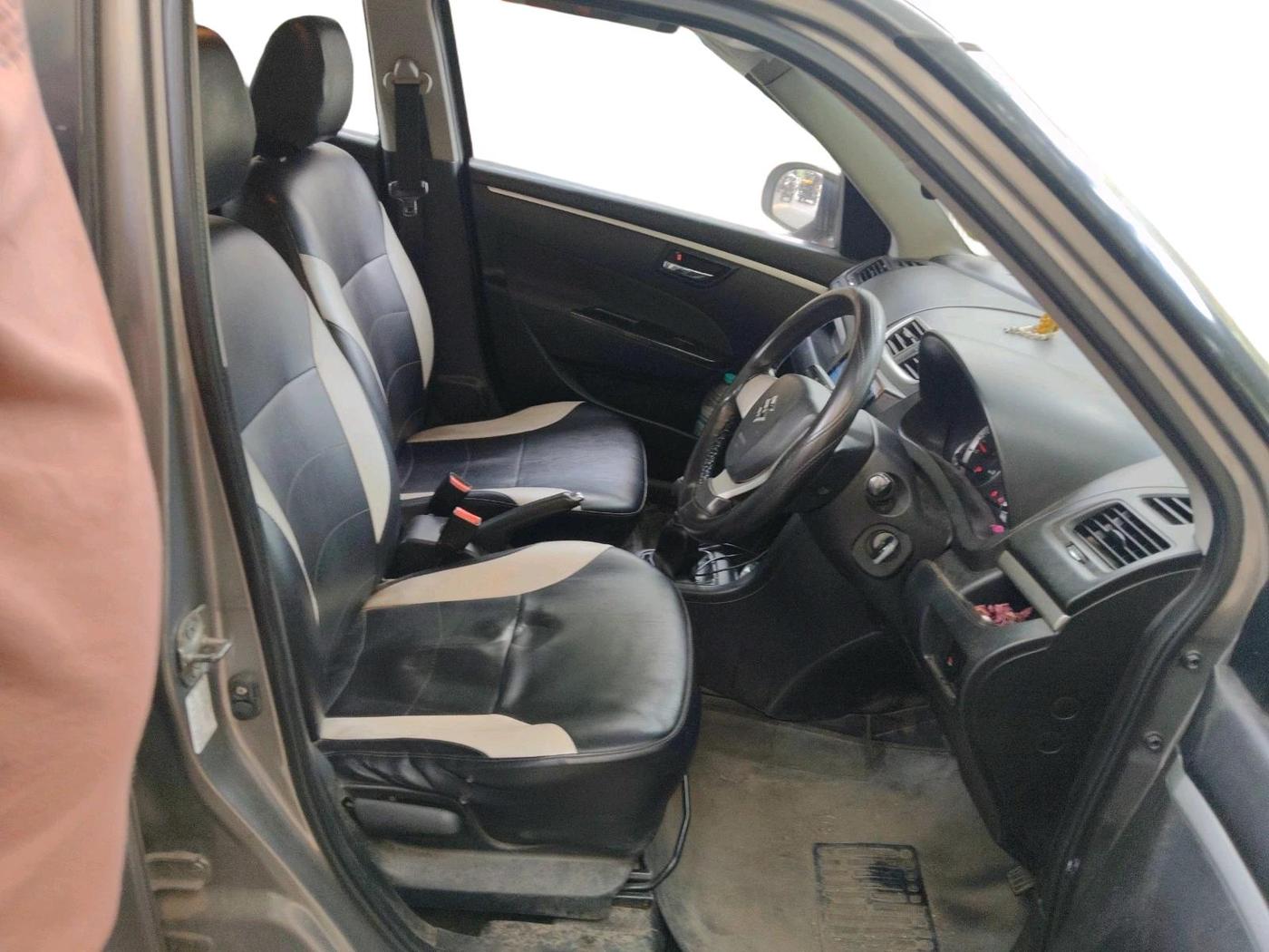 2017 Maruti Swift VXI O, Petrol, Manual, 97,138 km, interior