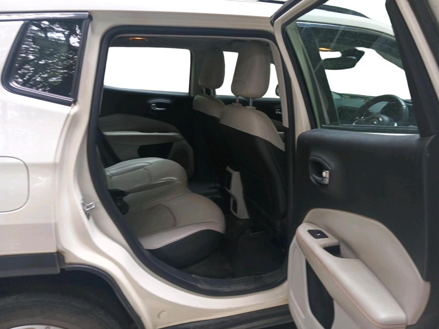 2017 Jeep Compass LIMITED 1.4 PETROL AT, Petrol, Automatic, 55,394 km, interior