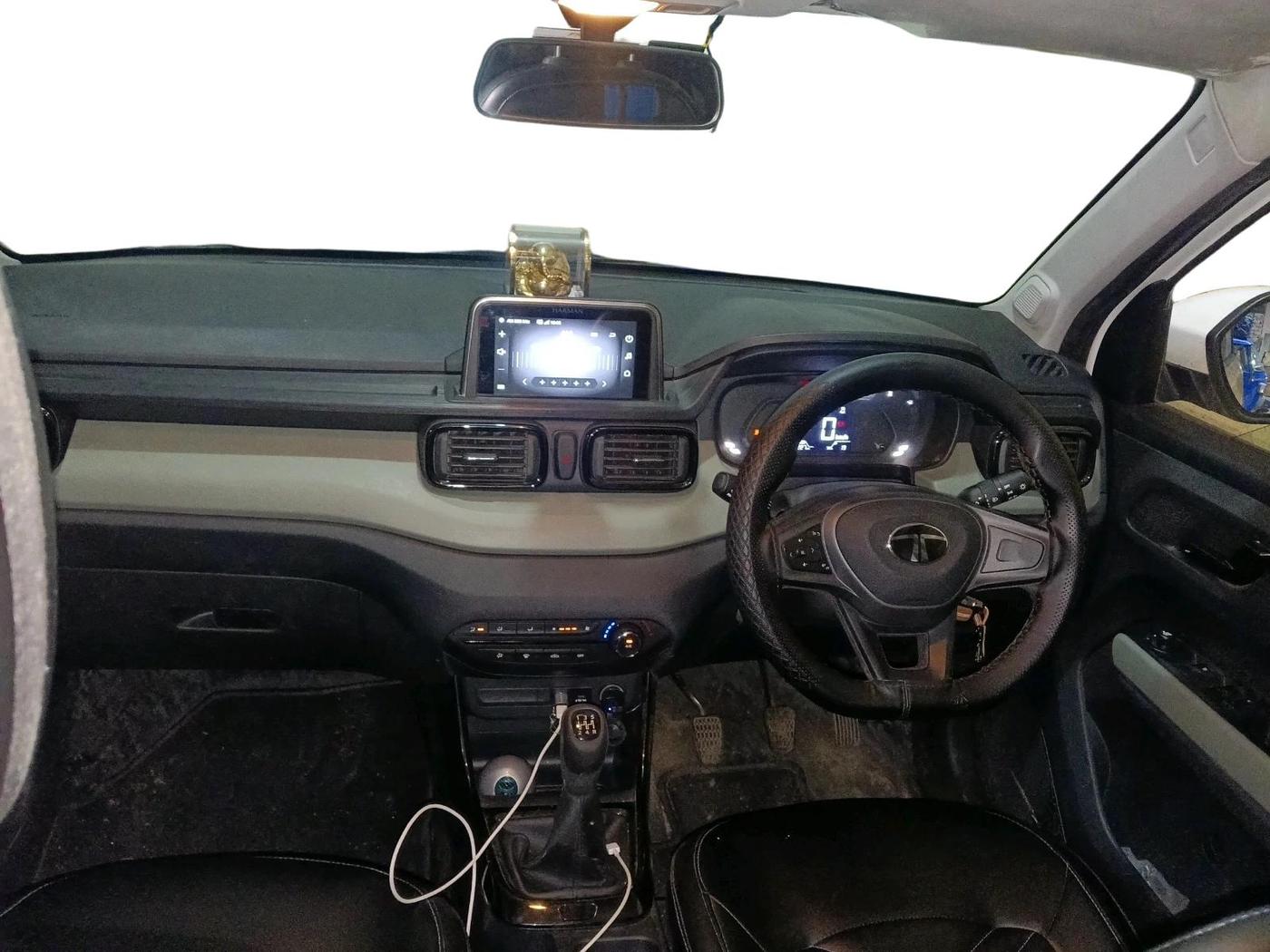 2025 Tata PUNCH Adventure Plus iCNG, CNG, Manual, 17,227 km, interior