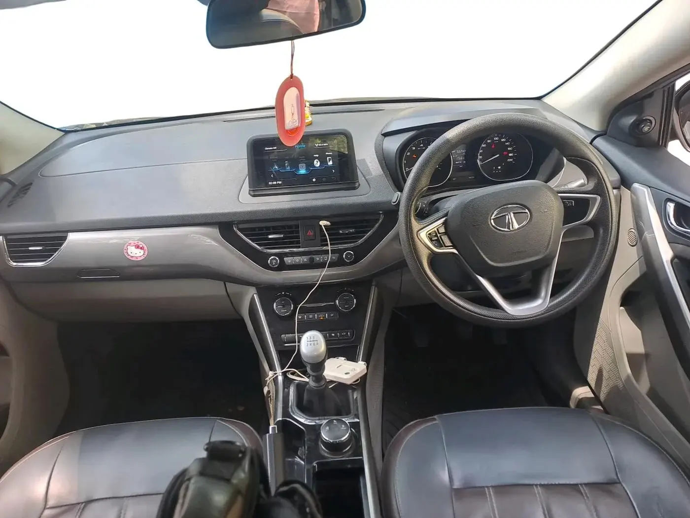 2017 Tata NEXON XZ PLUS PETROL, Petrol, Manual, 50,240 km, interior