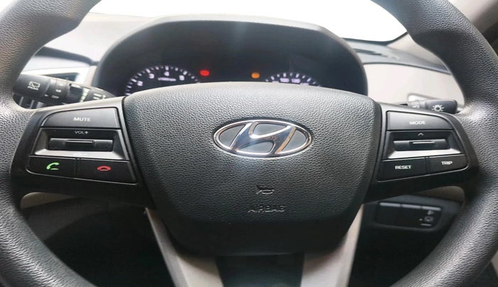 2017 Hyundai Creta SX PLUS 1.6 PETROL, Petrol, Manual, 33,500 km, interior