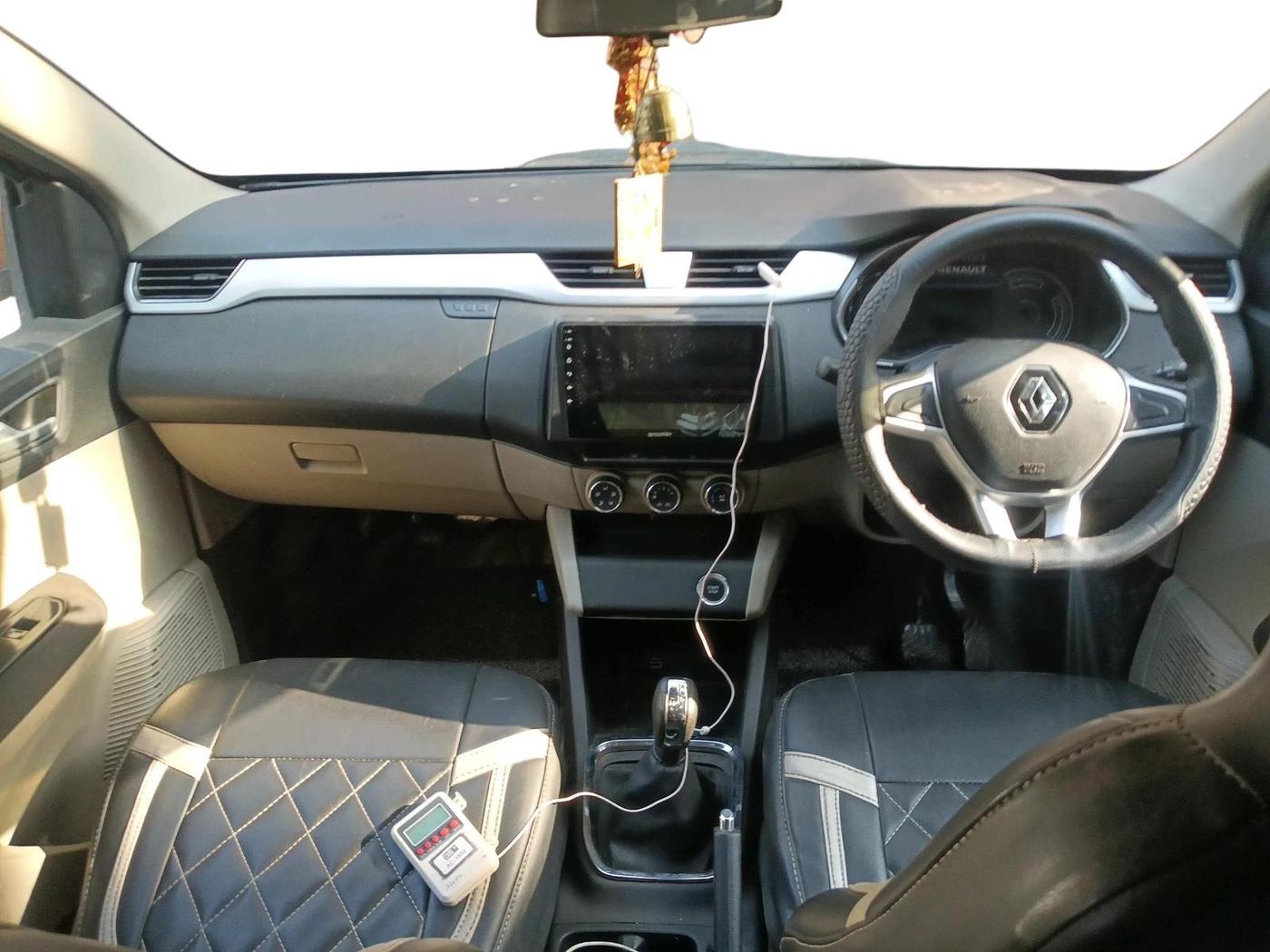 2020 Renault TRIBER RXZ AMT, Petrol, Automatic, 1,13,386 km, interior