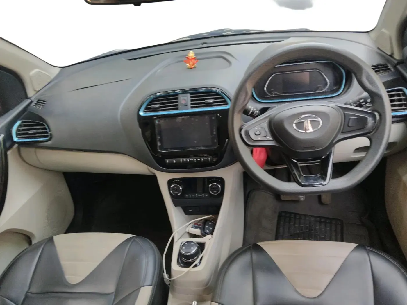 2022 Tata TIGOR EV XZ PLUS, Electric, Automatic, 19,750 km, interior