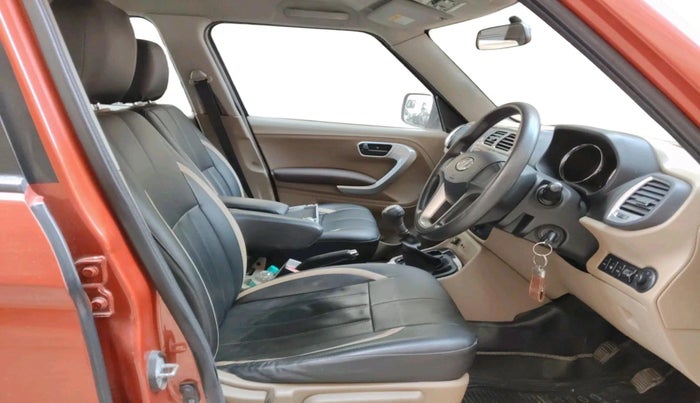 2015 Mahindra TUV300 T8, Diesel, Manual, 47,113 km, interior