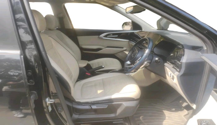 2022 KIA CARENS LUXURY PLUS 1.4 PETROL DCT 6 STR, Petrol, Automatic, 49,222 km, interior