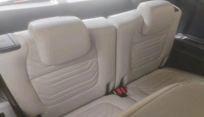 2022 KIA CARENS LUXURY PLUS 1.4 PETROL DCT 6 STR, Petrol, Automatic, 49,222 km, interior