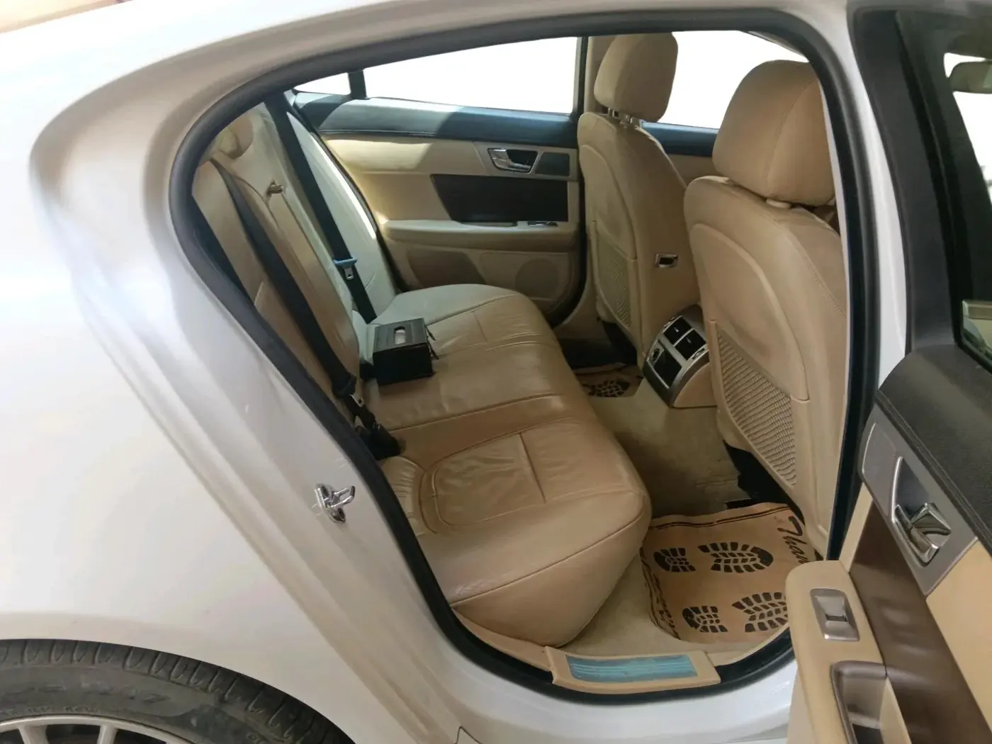 2014 Jaguar XF 2.2 DIESEL LUXURY, Diesel, Automatic, 88,901 km, interior