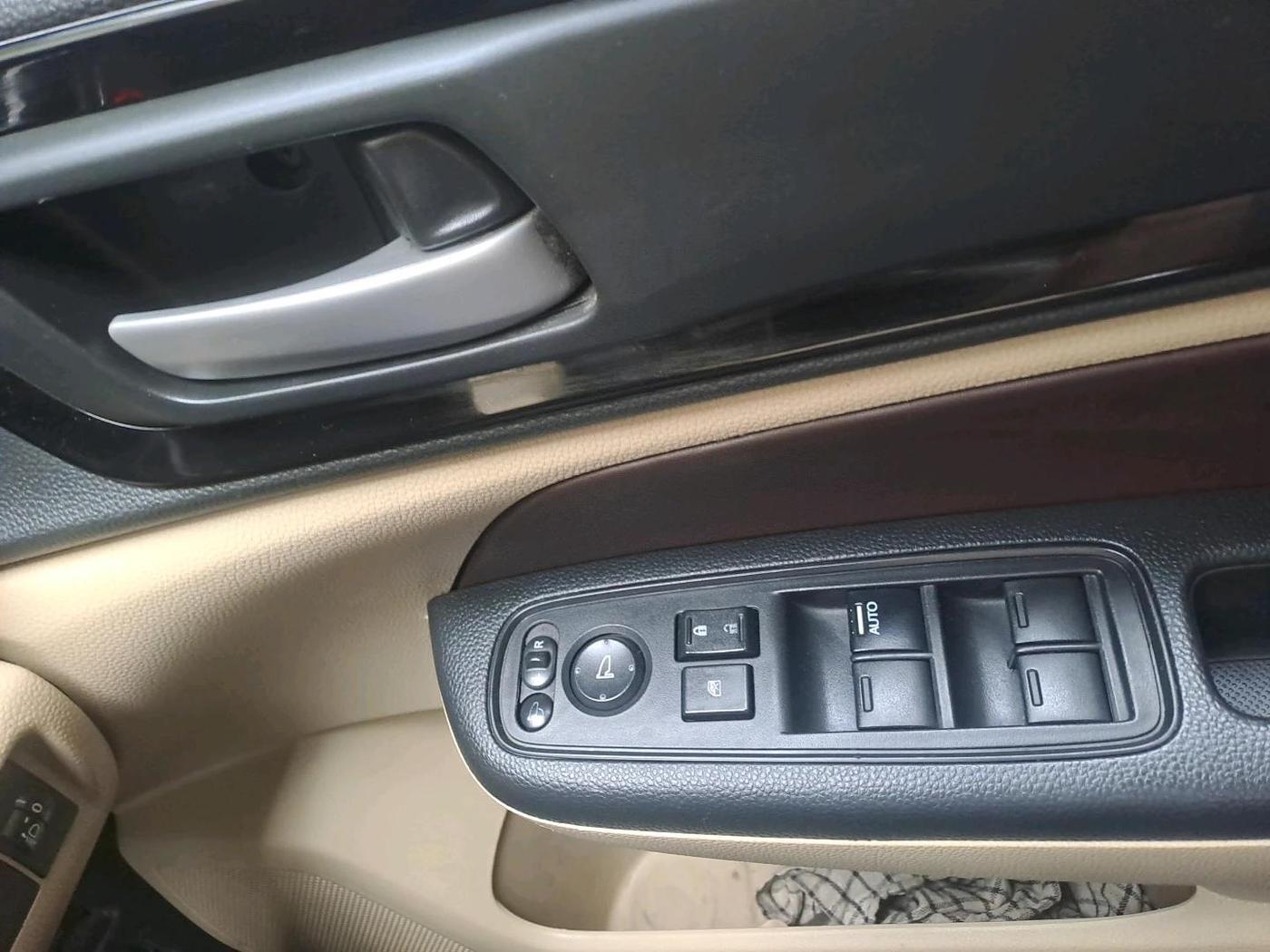2018 Honda Amaze 1.2L I-VTEC VX, Petrol, Manual, 57,268 km, interior