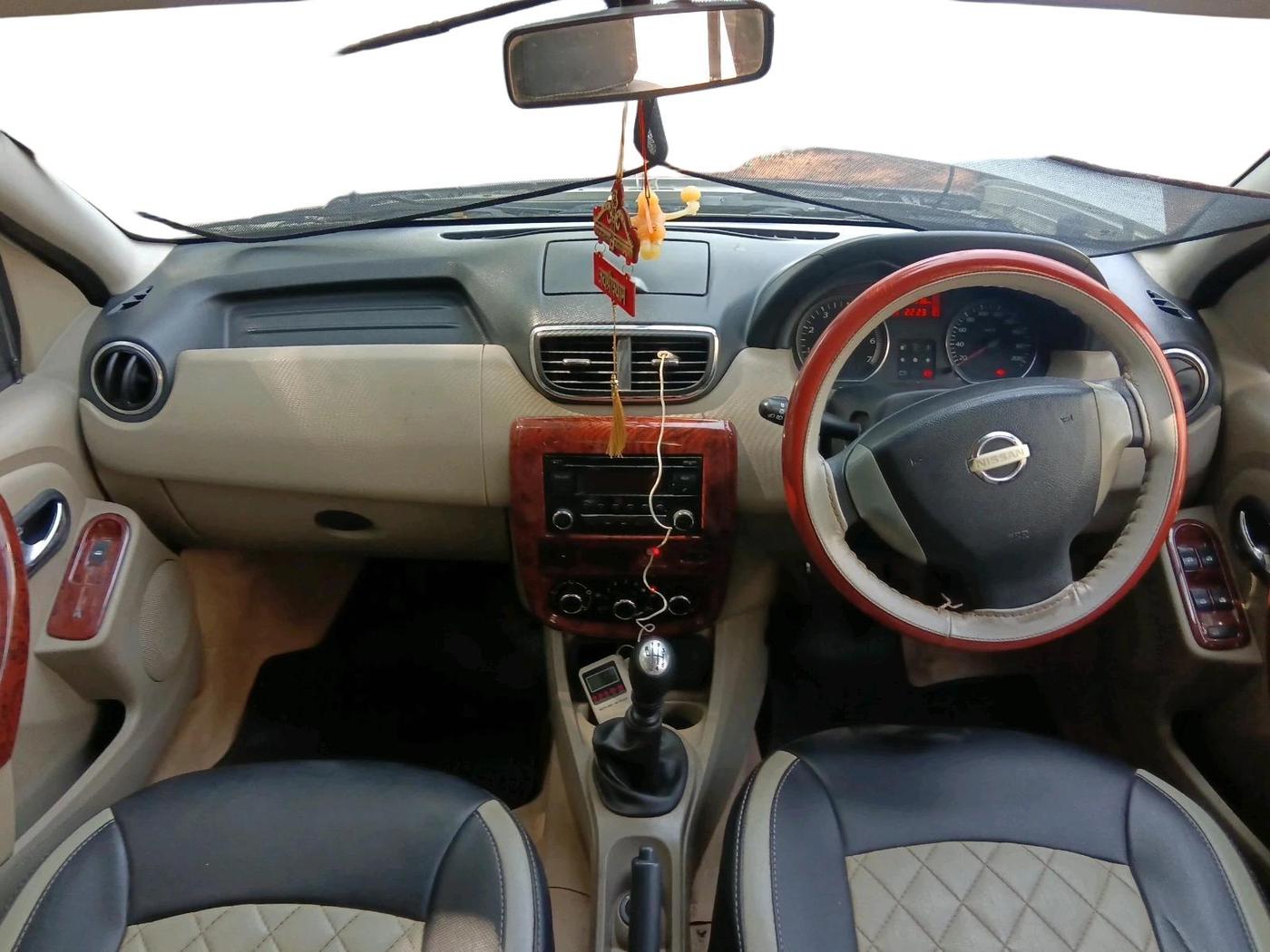 2014 Nissan Terrano XL (D), Diesel, Manual, 59,562 km, interior