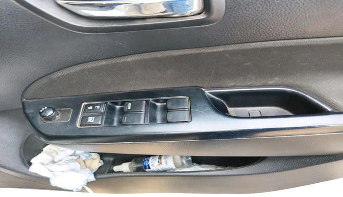 2013 Maruti Swift VXI, Petrol, Manual, 61,209 km, interior