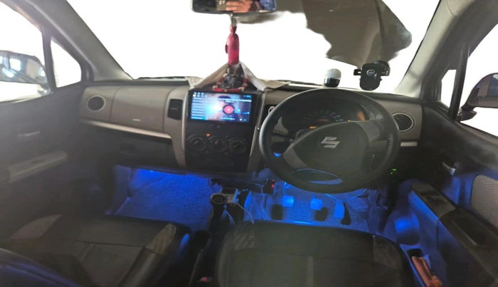 2014 Maruti Wagon R 1.0 LXI, CNG, Manual, 1,06,649 km, interior