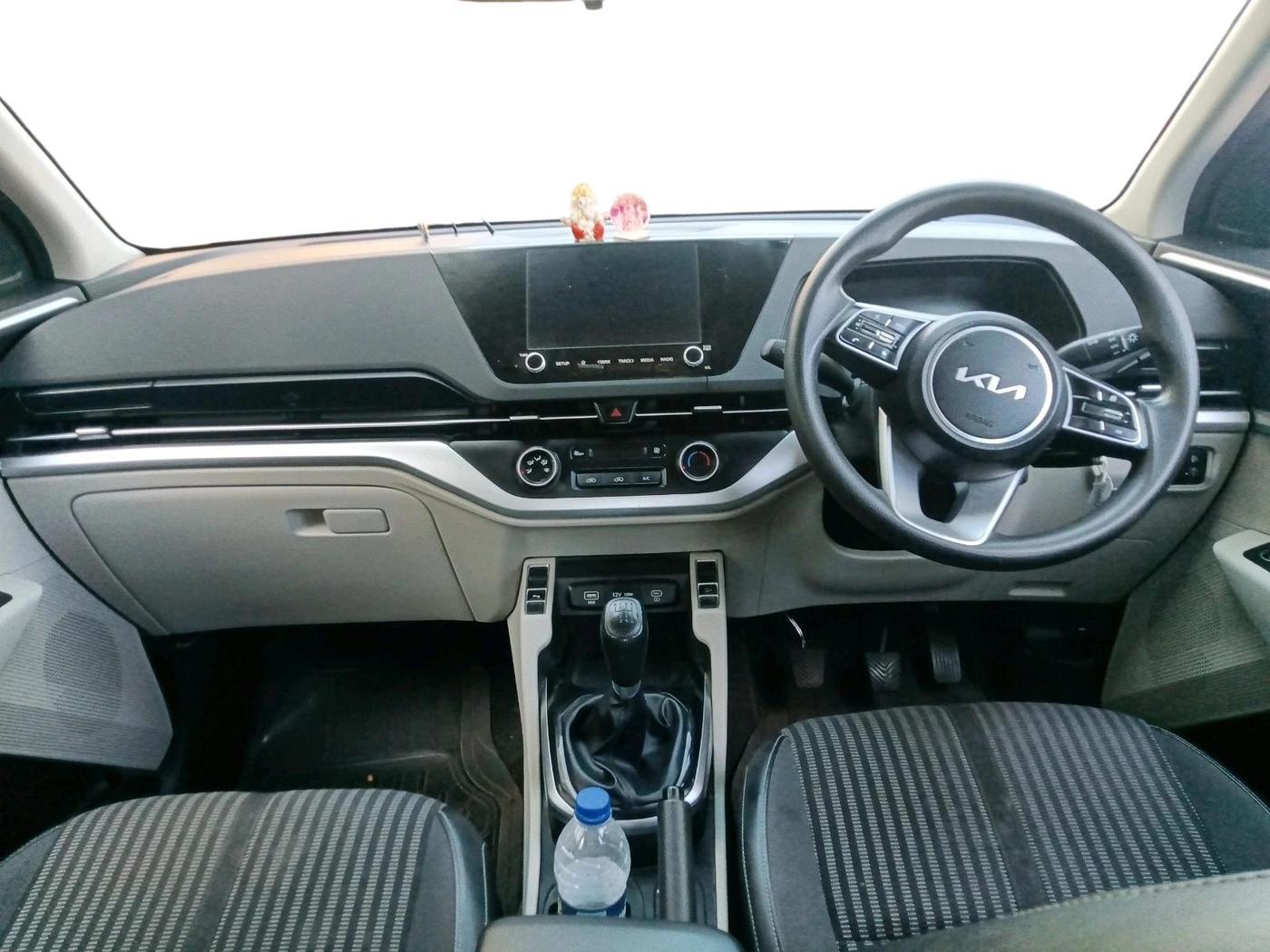 2022 KIA CARENS PRESTIGE 1.5 DIESEL 7 STR, Diesel, Manual, 65,695 km, interior