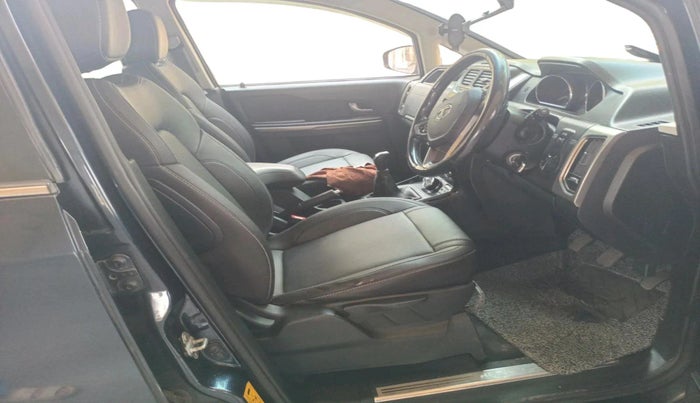 2017 Tata Hexa XT 4X2 7 STR, Diesel, Manual, 2,01,003 km, interior