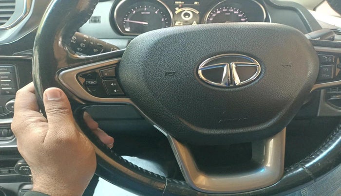 2017 Tata Hexa XT 4X2 7 STR, Diesel, Manual, 2,01,003 km, interior